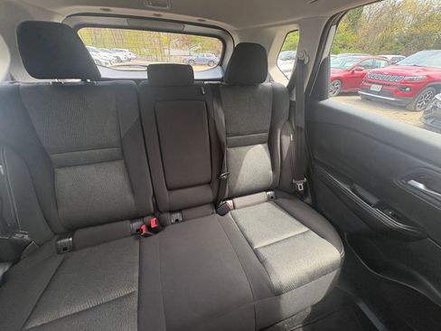 Used 2025 Nissan Rogue SV AWD/4WD image 35