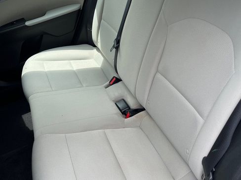 Used 2022 Kia Forte LXS image 7