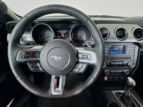 Used 2018 Ford Mustang GT w/ Black Accent Package RWD image 11