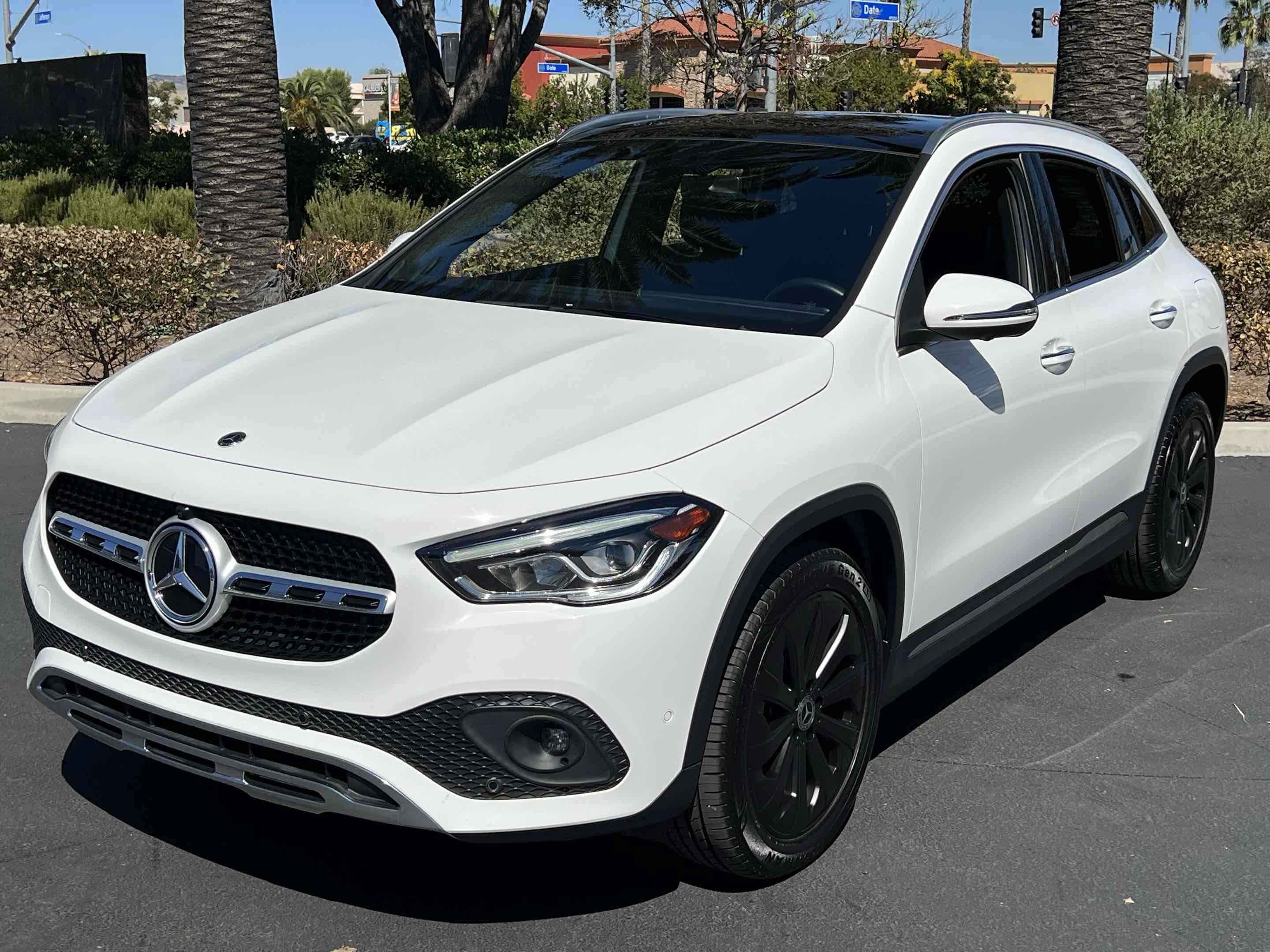Used 2021 Mercedes-Benz GLA 250 4MATIC w/ Premium Package image 15