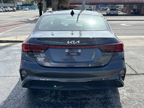 Used 2024 Kia Forte LXS FWD image 4