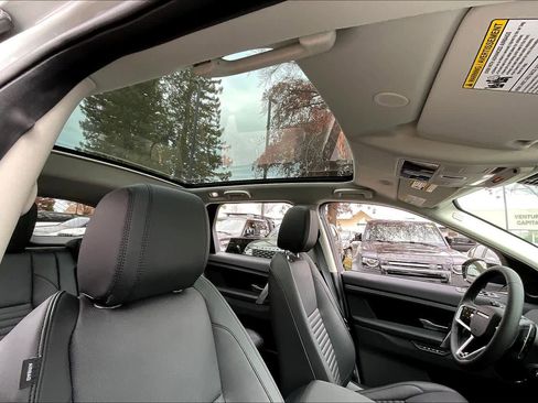 New 2025 Land Rover Discovery Sport S image 29