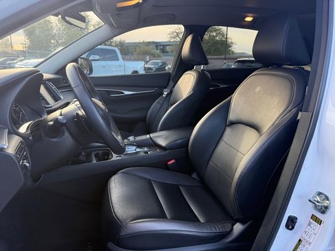 Used 2023 INFINITI QX50 Luxe image 12