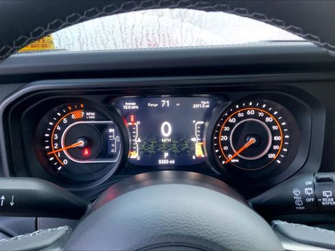 Used 2026 Jeep Wrangler Unlimited Rubicon AWD/4WD image 24