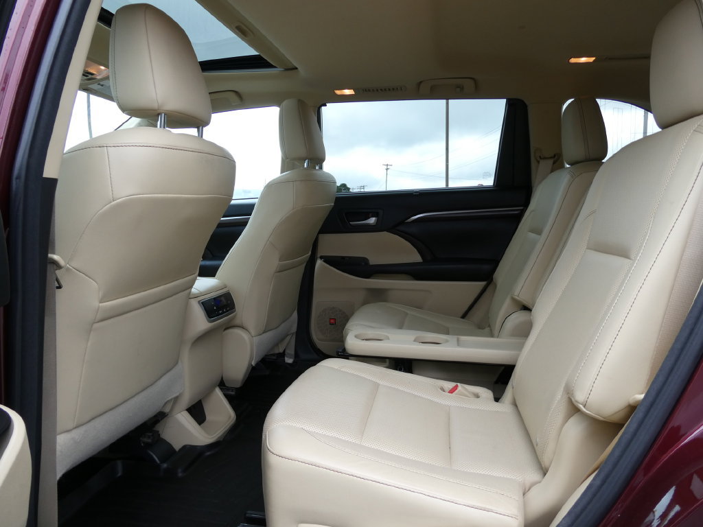 Used 2015 Toyota Highlander Limited AWD/4WD image 20