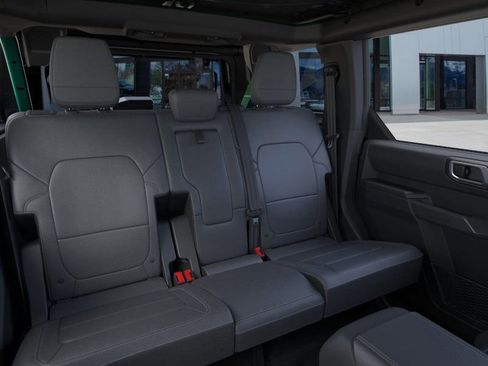 New 2025 Ford Bronco Badlands image 11