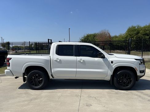 New 2026 Nissan Frontier SV w/ Tow Package image 2