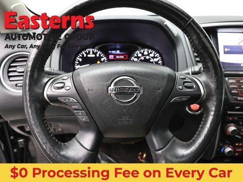 Used 2020 Nissan Pathfinder SL AWD/4WD image 10