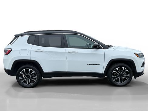 Used 2023 Jeep Compass Limited image 6