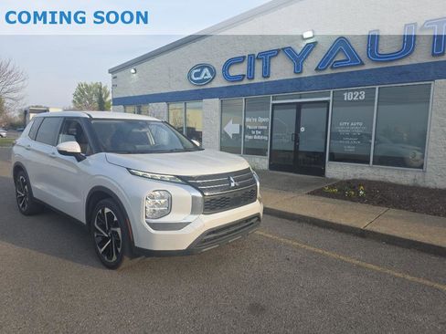 Used 2022 Mitsubishi Outlander ES image 1