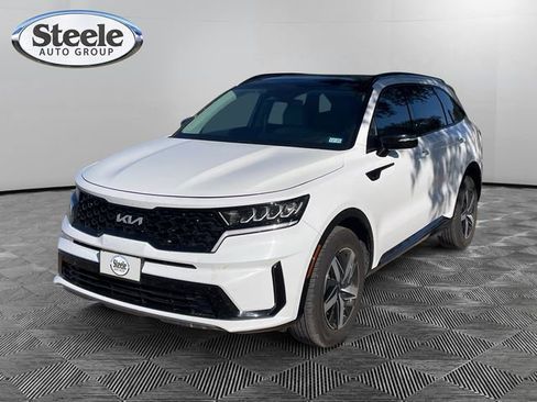 Used 2023 Kia Sorento S w/ Panoramic Sunroof Package image 1