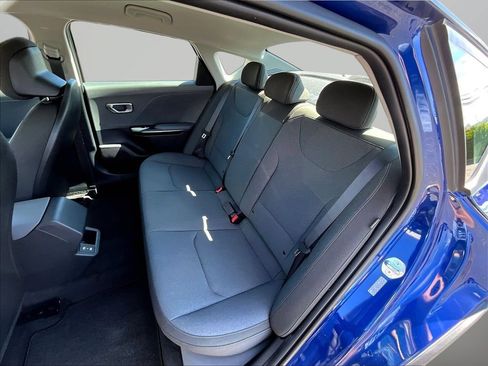 Used 2025 Kia K4 FWD image 22