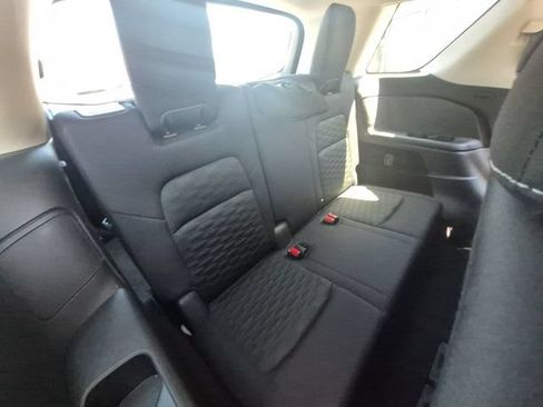 Used 2024 Nissan Pathfinder S FWD image 23