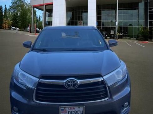 Used 2016 Toyota Highlander Limited w/ Driver Technology Package image 14