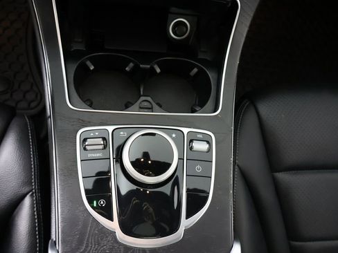 Used 2018 Mercedes-Benz C 300 4MATIC Sedan image 39