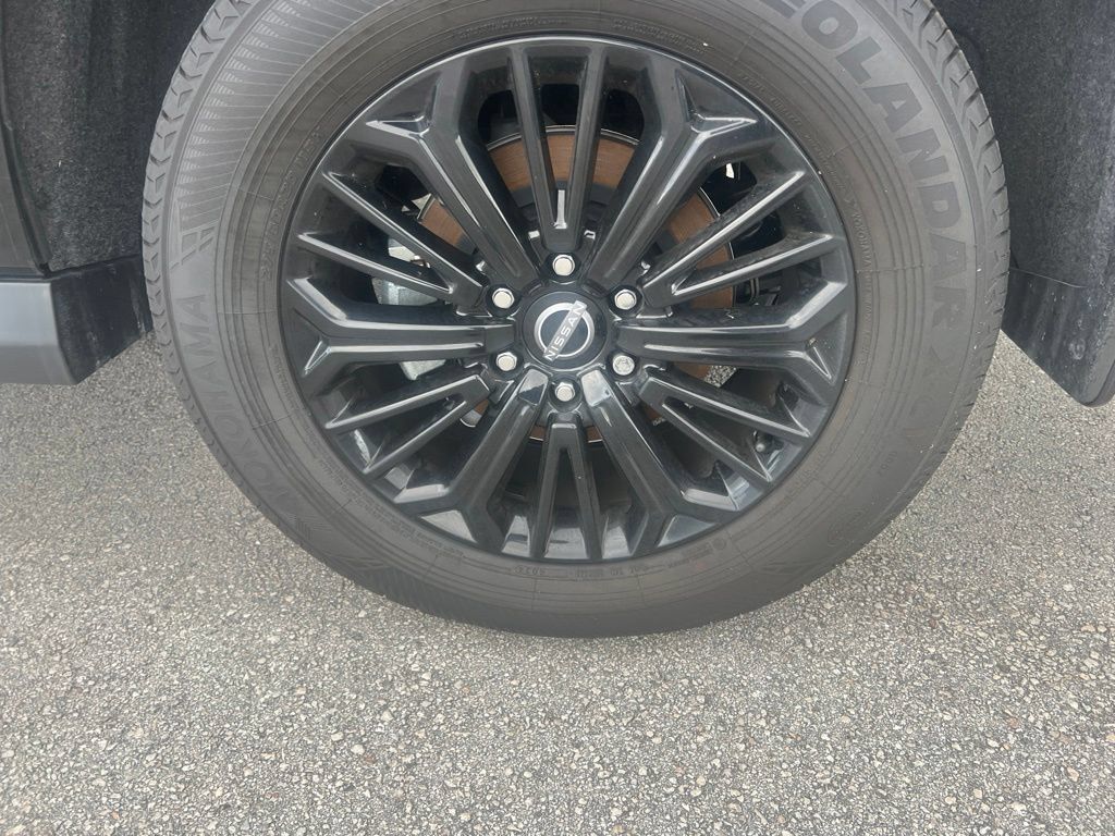 Certified 2025 Nissan Armada Platinum RWD image 5
