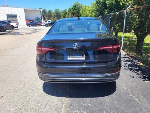 Used 2024 Volkswagen Jetta S FWD image 5