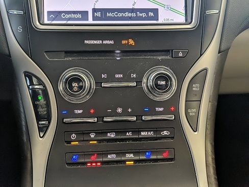 Used 2020 Lincoln Nautilus Reserve image 20