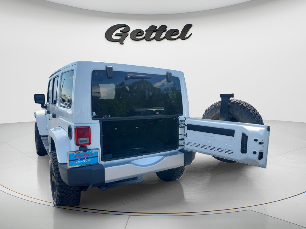 Used 2015 Jeep Wrangler Unlimited Sahara AWD/4WD image 9