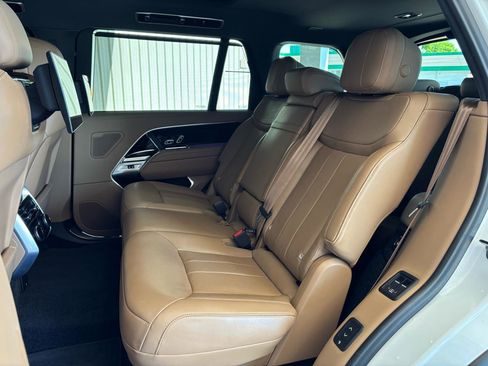 Used 2025 Land Rover Range Rover Long Wheelbase SE AWD/4WD image 27