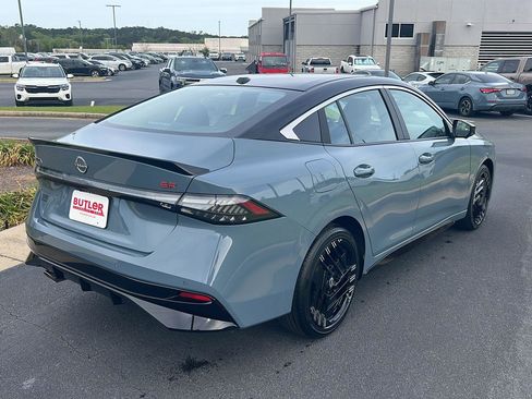 New 2026 Nissan Sentra SR w/ SR Premium Package FWD image 6
