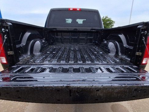 Used 2017 RAM 3500 Tradesman w/ Popular Equipment Group AWD/4WD image 9