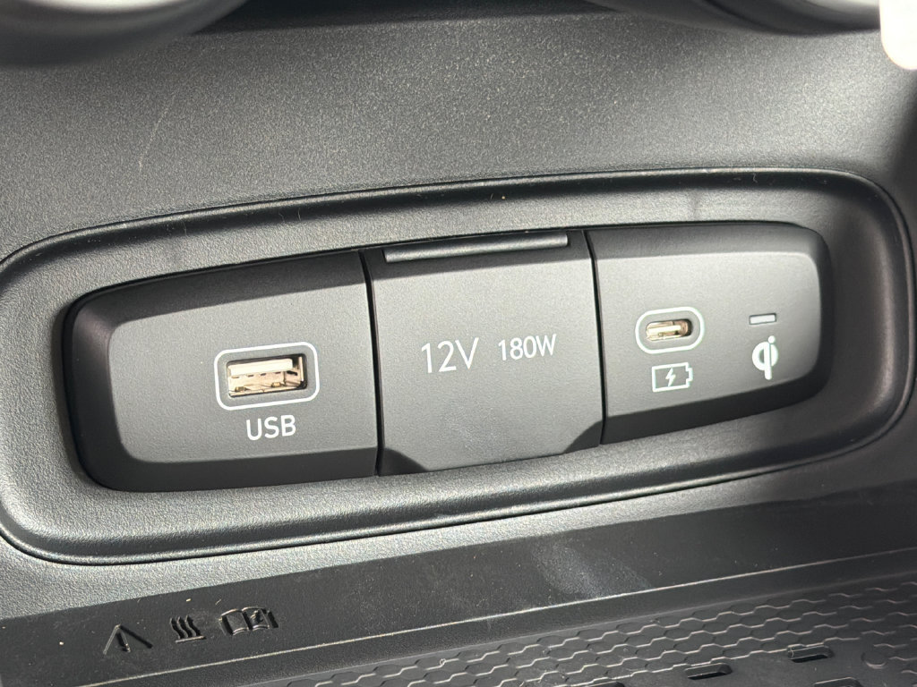 New 2026 Hyundai Venue SEL FWD image 32