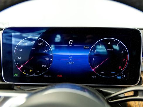 Used 2024 Mercedes-Benz C 300 Sedan image 17