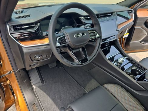 New 2026 Jeep Grand Cherokee Summit AWD/4WD image 16