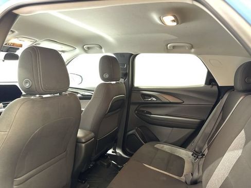 Used 2024 Chevrolet TrailBlazer LT w/ LT Cold Weather Package FWD image 13