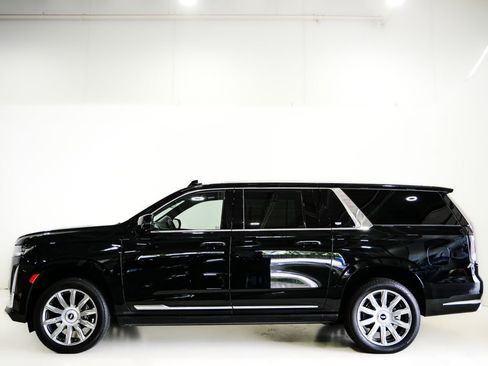 Used 2023 Cadillac Escalade ESV Premium Luxury Platinum AWD/4WD image 5