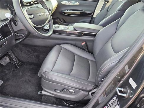 Used 2025 Genesis GV70 2.5T image 15