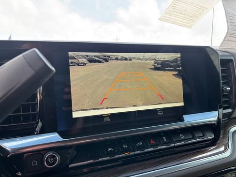 Used 2025 Chevrolet Silverado 1500 LT w/ Z71 Off-Road Package image 18