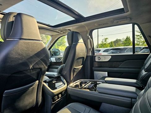 Used 2023 Lincoln Navigator L Black Label AWD/4WD image 30