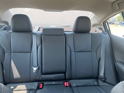 Used 2025 Subaru Legacy Limited AWD/4WD image 32