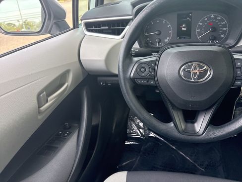 Used 2023 Toyota Corolla LE FWD image 22