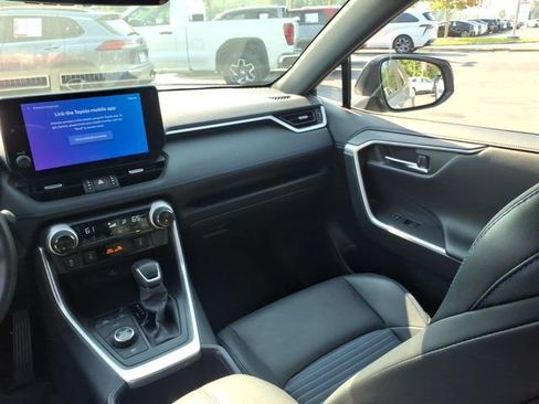 Used 2023 Toyota RAV4 XSE AWD/4WD image 11