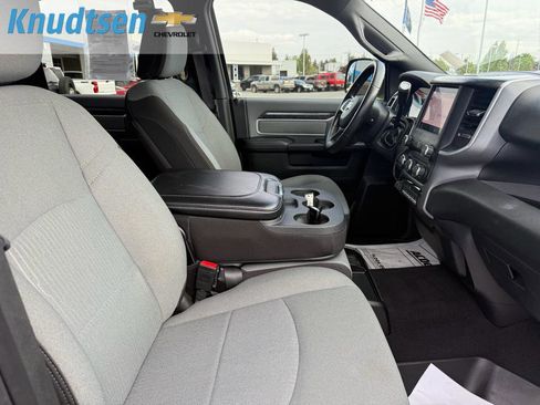 Used 2022 RAM 2500 Big Horn w/ Cold Weather Group AWD/4WD image 13