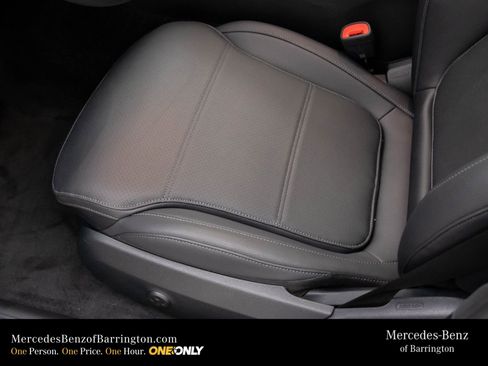 New 2026 Mercedes-Benz C 300 4MATIC Sedan image 16