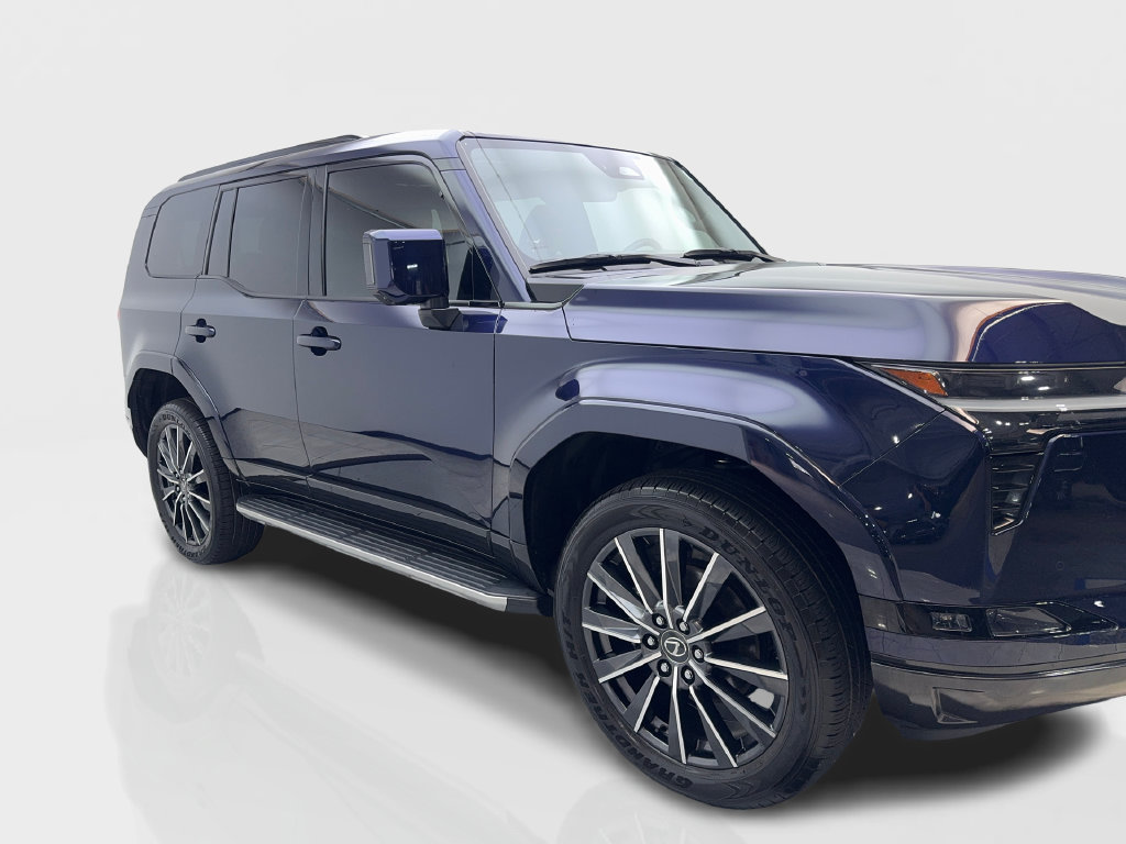 Used 2025 Lexus GX 550 w/ Accessory Package (2T) AWD/4WD image 14