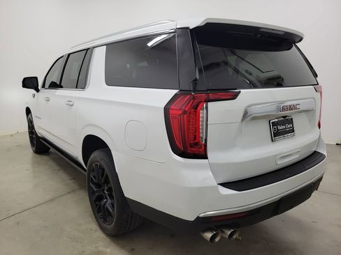 Used 2022 GMC Yukon XL Denali image 5