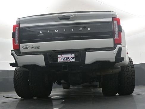Used 2024 Ford F450 Limited w/ FX4 Off-Road Package AWD/4WD image 43