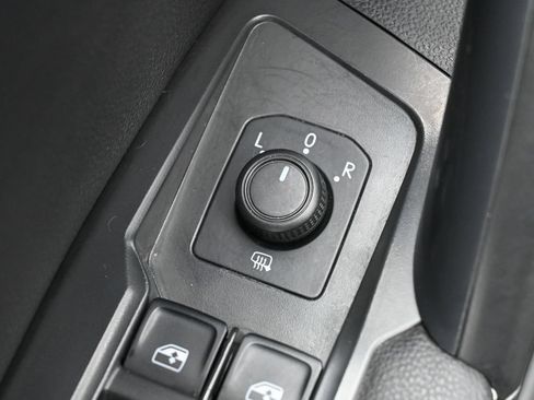 Used 2022 Volkswagen Tiguan S FWD image 11