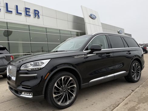 Used 2020 Lincoln Aviator Reserve w/ Equipment Group 202A image 3