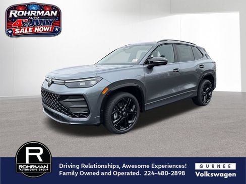 New 2026 Volkswagen Tiguan SE R-Line AWD/4WD image 1