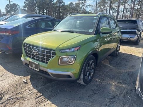 Used 2023 Hyundai Venue SEL image 5