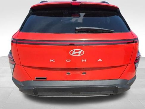 Used 2025 Hyundai Kona SEL FWD image 7