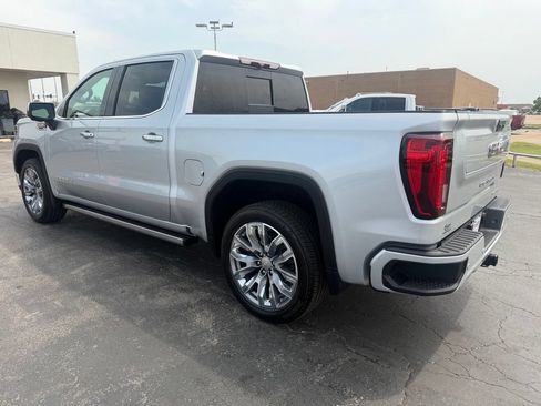 Used 2022 GMC Sierra 1500 Denali AWD/4WD image 19