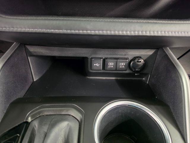 Used 2020 Toyota Highlander XLE AWD/4WD image 24