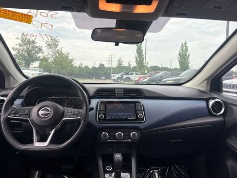 Used 2025 Nissan Versa SV FWD image 18